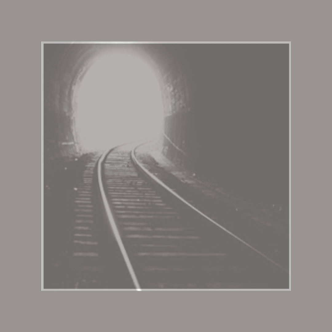 “Uno psicologo nei lager” (di Viktor Frankl): come coltivare la speranza e sentirsi liberi anche in situazioni estreme “Uno psicologo nei lager” (di Viktor Frankl): come coltivare la speranza e sentirsi liberi anche in situazioni estreme